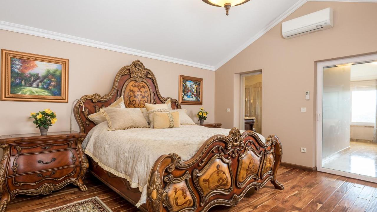 Apartments Villa Bv โอปาติยา ภายนอก รูปภาพ