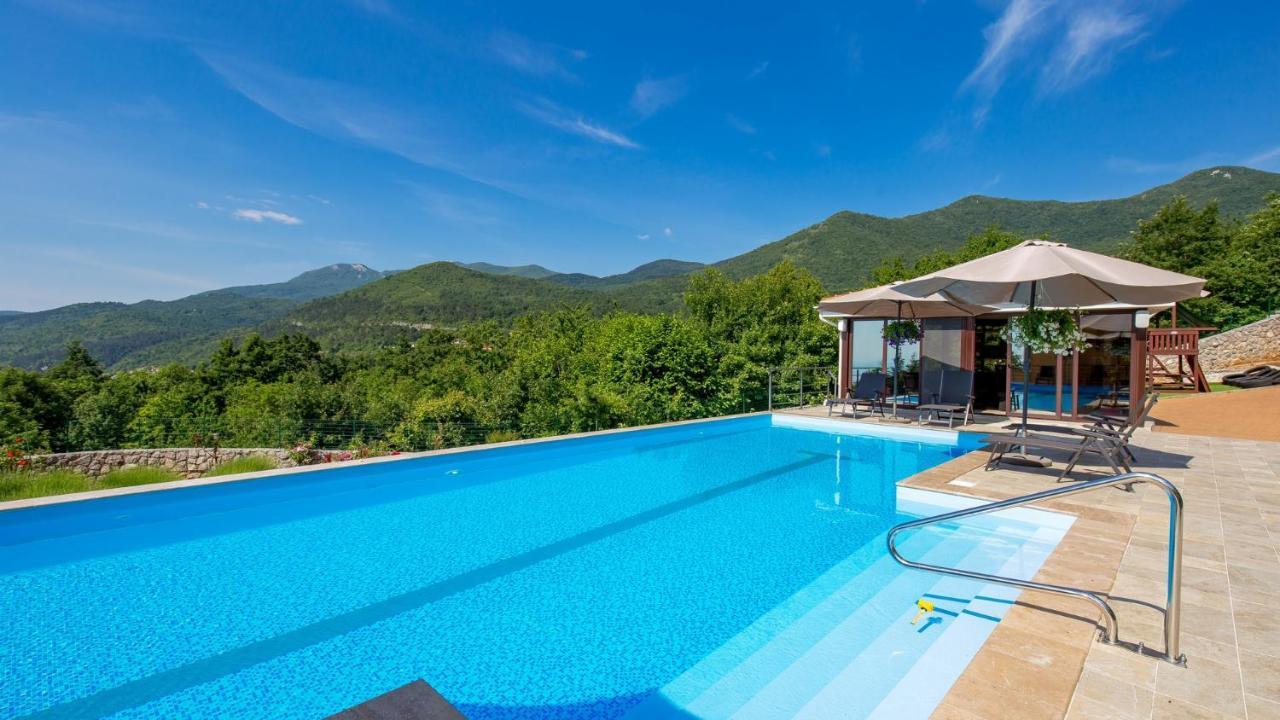 Apartments Villa Bv โอปาติยา ภายนอก รูปภาพ