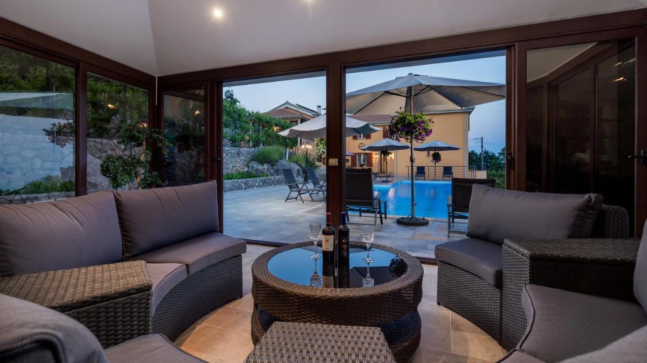 Apartments Villa Bv โอปาติยา ภายนอก รูปภาพ